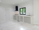- ขาย บ้านสร้างใหม่ สไตล์โมเดิร์นคอนเทมโพรารี่, ใกล้วัดท่าเกวียน 500 ม.