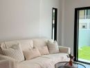 - ขาย บ้านสร้างใหม่ สไตล์โมเดิร์นคอนเทมโพรารี่, ใกล้วัดท่าเกวียน 500 ม.
