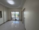  - บ้านพร้อมอยู่ใกล้ตัวอำเภอหนองหญ้าไซ ที่ดิน 100 ตร.ว. พร้อมเฟอร์นิเจอร์