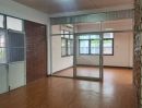 - ขายบ้านเดี่ยว พื้นที่ 88 ตรว. เข้าซอยเพชรเกษม 68 เพียง 500 เมตร เหมาะเป็นที่อยู่อาศัย และทำธุรกิจ