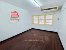 - ทาวน์เฮาส์ 3 ชั้น เนื้อที่ 45 ตร.ว. หมู่บ้านชวนชื่น (รามคำแหง 102 ซอย 12) ถนนรามคำแหง แขวงสะพานสูง เขตสะพานสูง