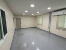 - โกดัง/โรงงานให้เช่าพร้อมออฟฟิศขนาด 400 ตร.ม. ย่านรามอินทรา กรุงเทพฯ