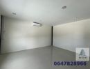 - ปล่อยเช่าโกดังปิ่นทอง 1 มีอ๊อฟฟิสพร้อมเข้าอยู่ ศรีราชา ชลบุรี Factory & Warehouse For RENT