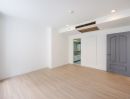 - Classic Luxury Condo for sale, newly renovated, "Las Colinas Asoke", 240 sq.m., BTS Asok and MRT Sukhumvit, Sukhumvit 21 Road ขายคอนโดหรูใกล้แยกอโศก
