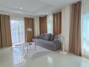 - บ้านสวยพร้อมเช่าอยู่ แยกเจ ระหว่าง สัตหีบ และ บางเสร่ บรรยายกาศดี บ้านสไตล์มินิมอล 2 ชั้น สะอาด