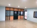 - ขายและให้เช่าโรงงานโกดังสำนักงานหนองเพรางาย ไทรน้อย นนทบุรี พื้นที่ใช้สอยทั้งหมด 1,346 ตา