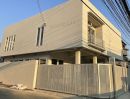 - บ้านเช่าสุทธิสาร ให้เช่าบ้านเดี่ยว หลังมุม ย่านสุทธิสาร ใกล้ MRTสุทธิสาร