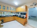 - 261008wakwomsu ให้เช่า บ้าน ห้วยขวาง 4นอน MRT สุทธิสาร1.3 กม.เช่าบ้านเดี่ยวหรู 3 ชั้น ใกล้กับ ตลาดจันทร์หุ่นบำเพ็ญ 840 ม. MRT สุทธิสาร 1.3