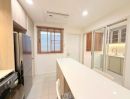 - จดทะเบียนบริษัทได้ ทาวน์โฮม 3ชั้น 3นอน กรุงเทพกรีฑา รร.วัดลาดบัวขาว 600 ม. เนอวานา พอร์ช 1.5 กม. 18 ตร.ว. 202 ตร.ม. เฟอร์ฯครบ แอร์ทุกห้อง