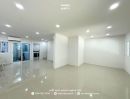  - หมู่บ้านประชากรไทย ลาดพร้าว 93 รีโนเวทใหม่ทั้งหลัง ต่อเติมเต็มพื้นที่ จอดรถ 2 คัน ใกล้ MRT มหาดไทย : Prachakornthai Village Ladprao 93