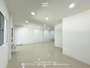  - หมู่บ้านประชากรไทย ลาดพร้าว 93 รีโนเวทใหม่ทั้งหลัง ต่อเติมเต็มพื้นที่ จอดรถ 2 คัน ใกล้ MRT มหาดไทย : Prachakornthai Village Ladprao 93