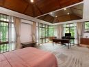 - ขายบ้านสวยใจกลางกรุง บ้านแสนสิริ สุขุมวิท67 Luxury Sukhumvit 67 Private pool ที่ดิน 158ตร.ว 5ห้องนอน 6ห้องน้ำ 6ที่จอดรถ New renovate ใกล้ BTS เอกมัย