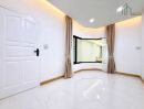 - ทาวน์เฮาส์ 2 ชั้น หมู่บ้านวีรวัฒน์ ซอยเพชรเกษม 92/3 ใกล้ MRT หลักสอง