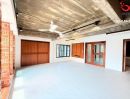 - ขายบ้านเดี่ยว 3 ชั้น 53.5 ตร.ว. ถนนรัชดาภิเษก ซอยรัชดาภิเษก 42 Modern Loft