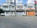 - ขายทาวน์เฮาส์ 2 ชั้น 18 ตร.ว. หมู่บ้านเอเวอร์กรีน ซ.บางนา-ตราด 56 รีโนเวทใหม่ พร้อมอยู่ ใกล้ทางพิเศษบูรพาวิถี รถไฟฟ้าสายสีเหลือง