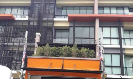 ขายอาคารพาณิชย์ / สำนักงาน - ให้เช่าHome Office ติดถนน ปากซอยรามคำแหง 178 มีนบุรี กทม.