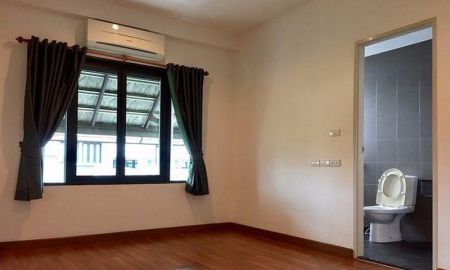 ให้เช่าทาวน์เฮาส์ - ให้เช่าทาวน์โฮม 4 ชั้น Home Office Areeya อารียา แมนดารีนา สุขุมวิท Sukhumvit 77 ทิศใต้ 6 ห้องนอน 232 ตารางเมตร