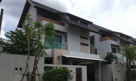 ขายบ้าน - House for sale near Ladprao near CDC Private Nirvana Residence near the Expressway