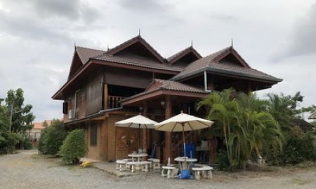 ขายบ้าน - ขายด่วนบ้านไม้ส้กทองทรงไทยสุดหรู ส้นกำแพง จ.เชียงใหม่