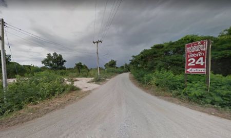 ขายที่ดิน - ขายที่ดินเปล่าลำพูน ถนนลำพูน-ป่าซาง (106) แยกสถานีตำรวจต้นธง ใกล้ชุมชน