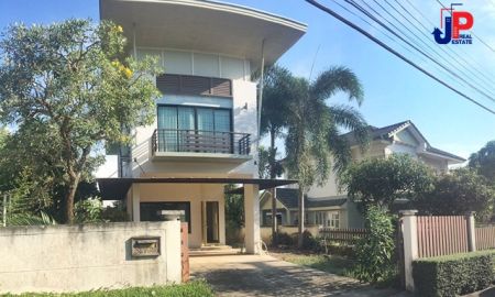 ขายบ้าน - ขาย บ้านเดี่ยว 2 ชั้น 67.2วา 2 นอน 3 น้ำ บ้านสวยกลางเมือง ซอยยางงาม โฉลกรัฐ สุราษฎร์ธานี สภาพดีพร้อมอยู่ ใกล้ห้างสหไทย 5 นาที