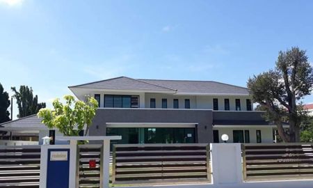 ให้เช่าบ้าน - New house with furnished built in ,grade A material. The most exclusive beautiful estate in chiangmai