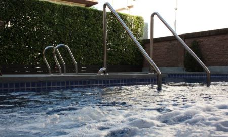 ให้เช่าบ้าน - WOWเช่าบ้านเดี่ยว ให้เช่าย่านดอนเมือง บ้านหรูสไตล์อิตาเลียน with a private pool have5 bedrooms