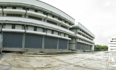 ขายโรงงาน / โกดัง - ขายด่วน ที่ดินพร้อมอาคาร โกดังสำนักงานขนาดใหญ่ บนพื้นที่ 5 ไร่ ซ.เทศบาลท่าข้าม ใกล้โรงไฟฟ้าบางปะกง