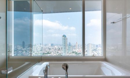 ขายคอนโด - Menam Residences for rent and sale 3 bedrooms 3 bathrooms 160 sqm rental 160k selling 39,680,000 baht