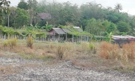 ขายที่ดิน - ที่ดินแนวถนน332 แยกเจ บางเสร่ สัตหีบ ชลบุรี