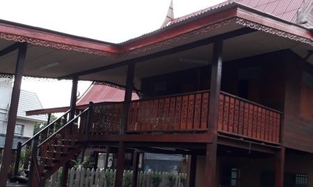 ขายบ้าน - ขายด่วน บ้านเรือนไทย 3 หลัง ตั้งบนพื้นที่ 206 ตรว. หมู่บ้านชวนชื่น การ์เด้นวิลล์ ราคาพิเศษ