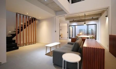 ให้เช่าทาวน์เฮาส์ - For Rent ทาวน์โฮม สุขุมวิท49 ตกแต่ง style modern loft ใกล้BTSพร้อมพงษ์