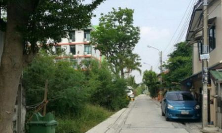 ขายที่ดิน - ที่ดิน 100 ตรว.ซ.หทัยราษฎร์ 31 มีนบุรี เหมาะปลูกบ้าน อพาร์ทเมนท์ ห่างถนน 200 เมตร