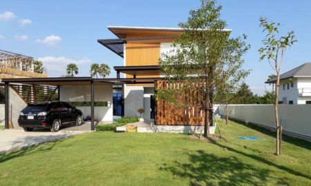 ขายบ้าน - New Pool Villa นอกโครงการ วิวดอยสุเทพ เชียงใหม่