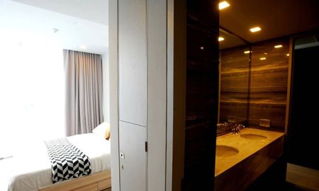 ให้เช่าคอนโด - เช่าด่วน คอนโด แบบ 3 ห้องนอน ในซอย สุขุมวิท 41 ใกล้ BTS พร้อมพงษ์ For Rent A 3 Bedroom Unit in Sukhumvit 41 Near BTS Prompong