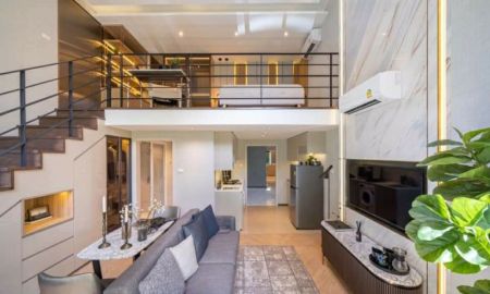 ขายคอนโด - ณ รีวา เจริญนคร คอนโดใจกลางฝั่งธน บนถนนเจริญนคร กับห้อง Loft วิวแม่น้ำเจ้าพระยา 1 Bedroom Loft 30 ตรม เริ่ม 4.80 ลบ.*
