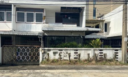 ขายทาวน์เฮาส์ - ขายบ้านทาวน์เฮ้าส์ 2หลังติดกัน หมู่บ้านพหลโยธินกอล์ฟ 80.4 ตารางวา