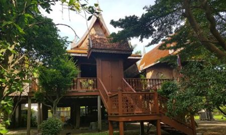 ให้เช่าบ้าน - ให้เช่า บ้านเรือนไทย ในกรุงเทพ ซ.นวมินทร์ 145 Thai Wood House in Bangkok