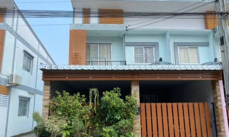 ขายบ้าน - ขายบ้าน ม.กีรติธานี แลนด์แอนเฮ้าส์ ตกแต่งสวยพร้อมอยู่ บ้านหลังมุมเนื้อที่ใช้สอยเยอะ ในเมืองชลบุรี