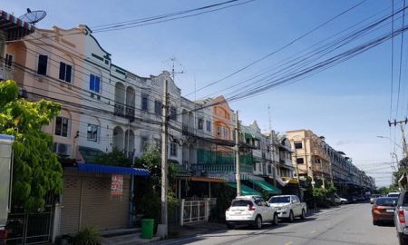 ทาวน์เฮาส์ - ขายหรือให้เช่าทาวน์โฮมโอเชี่ยนซิตี้(บางแสน 2) ซอยเทศบาลบางปู 72 ถนนสุขุมวิท อำเภอเมือง สมุทรปราการ