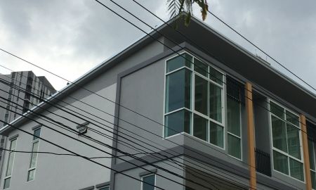ขายบ้าน - บ้าน ทาวน์โฮม ห้วยขวาง สร้างใหม่ MRTห้วยขวาง800ม. 3นอน 3น้ำ line CPGHOME ยูนิตสุดท้ายขายเพียง6.25ลบ.