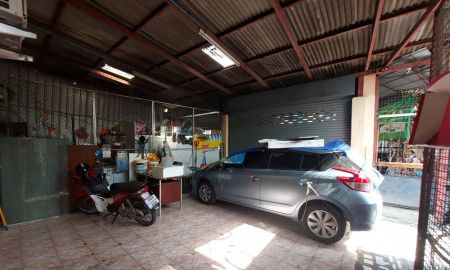 ให้เช่าบ้าน - ให้เช่าชั้นล่าง และหน้าบ้านติดถนน เหมาะทำธุรกิจ มี 2ห้องนอน จอดรถได้ เมืองนนทบุรี