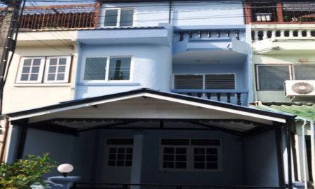 ขายทาวน์เฮาส์ - ขายบ้านถนนเรวดีนนทบุรีใกล้รถไฟฟ้า3ชั้น4ห้องนอน