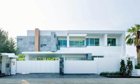 ขายบ้าน - ขายบ้านหรูหางดง ในหมู่บ้านเวิลด์คลับแลนด์ บ้านสร้างใหม่ style modern luxury ราคา 39.5 ล้าน