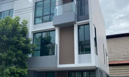 ให้เช่าบ้าน - ให้เช่า บ้านแฝด 3 ชั้น โครงการ Nue Connex House ดอนเมือง