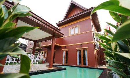 ให้เช่าบ้าน - ให้เช่า บ้านเดี่ยวทรงไทย 2 ชั้น พร้อมสระว่ายน้ำ อยู่ซอยนาจอมเทียน /Pool Villa For Rent Thai Style Na Jomtien
