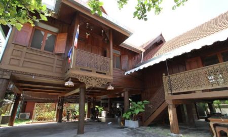 ขายบ้าน - ขายบ้านไทยไม้สักแท้ 127 ตรว ใจกลางเมืองเชียงใหม่ ใกล้แหล่งท่องเที่ยว