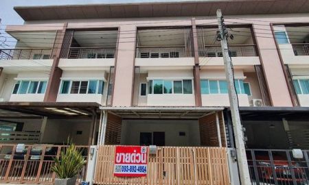 ขายทาวน์เฮาส์ - townhouse เดอะริคโค้ ทาวน์ วัชรพล 21 ตาราง-วา 3BEDROOM ใกล้ ตลาดถนอมมิตร สะอาดปลอดภัย วิวสวน