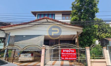 ขายบ้าน - ขายบ้านแฝด 1 หลัง ซอยลาดพร้าว 93 ถนนลาดพร้าว Renovate พร้อมอยู่