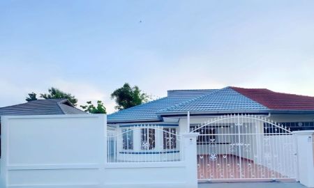 บ้าน - ขายด้วย ผ่อนตรงด้วย ปล่อยเช่าด้วยยยย House for Sale & Rent #บ้านแฝดรีโนเวทใหม่ พร้อมอยู่ 2ห้องนอน 2ห้องน้ำ พัทยา-เขาน้อย s